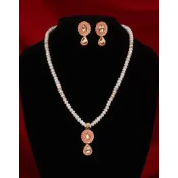 PUre Pearl Necklace